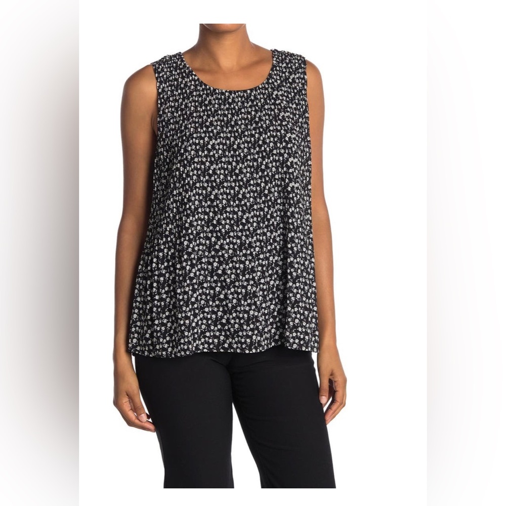 NWOT Pleione Plise Pleated Tank Black and white small